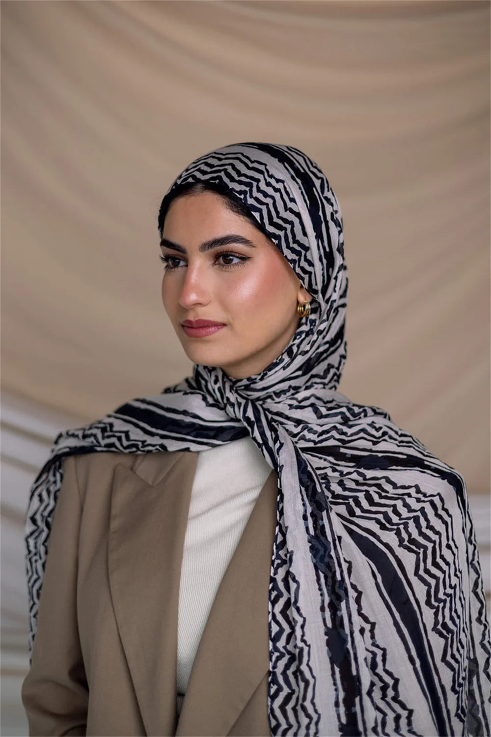 New Design Striped Keffiyeh Hijab Wave Printed Chiffon Scarf Women Islamic Muslim Scarves Shawl Echarpe Foulard Dubai Hijabs